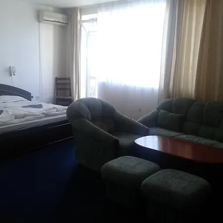 Hotel семеен елена палас