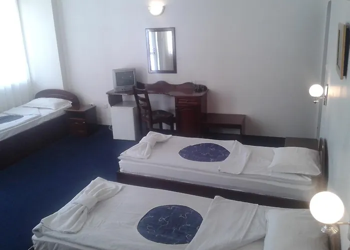 Hotel семеен елена палас