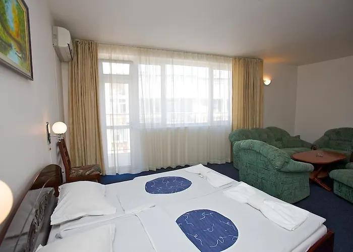 Hotel семеен елена палас