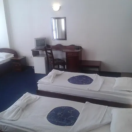 Hotel семеен елена палас