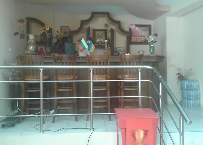 семеен елена палас Szálloda